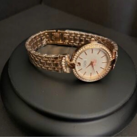 Gedi Gold Watch with Crystal Accents and Metal Link Bracelet - Picture 4 of 5